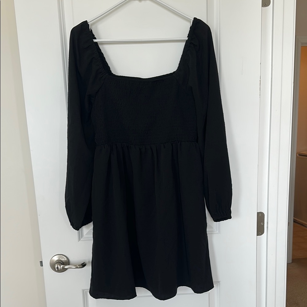 Old Navy Black Smocked Long Sleeve Sundress